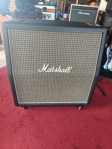 Marshall 4x12" w/ Celestion Black Back 70s